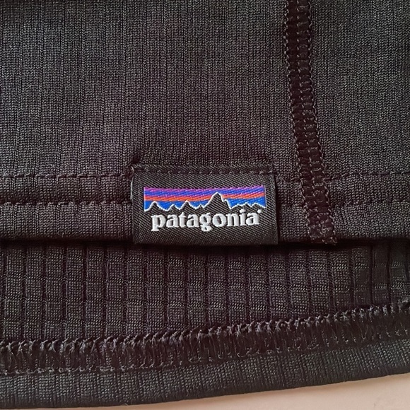 Patagonia Women's Capilene Midweight Zip-Neck black size Medium, thumb hooks - Picture 7 of 9